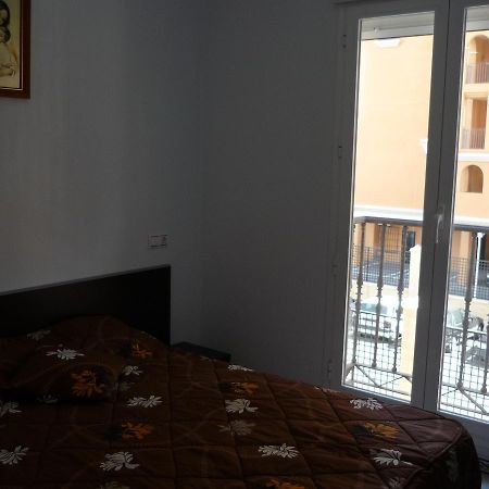 Апартаменты Apartamento Las Atalayas 3 Торевьиа Экстерьер фото